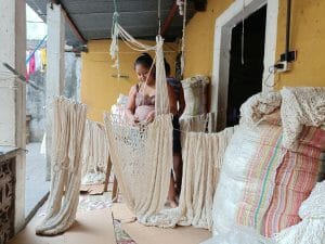 Fabrication du hamac du pécheur dans un atelier au Guatemala